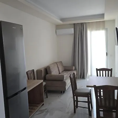 מלון דירות Dolphin 3*