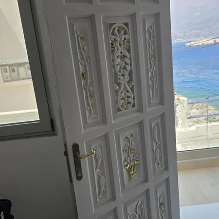 Dolphin מלון דירות קרפאטוס