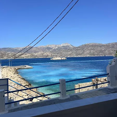 Dolphin מלון דירות 3*