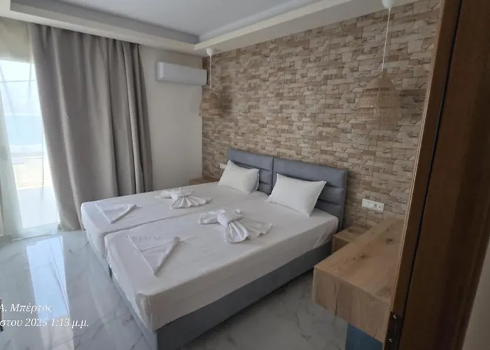 Dolphin Apart Otel 3*