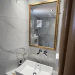 Dolphin كارباثوس