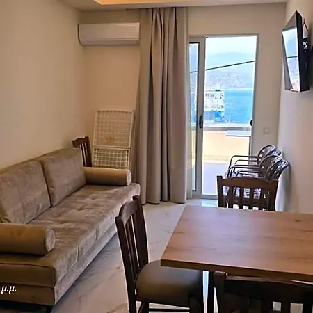 Dolphin Aparthotel 3*
