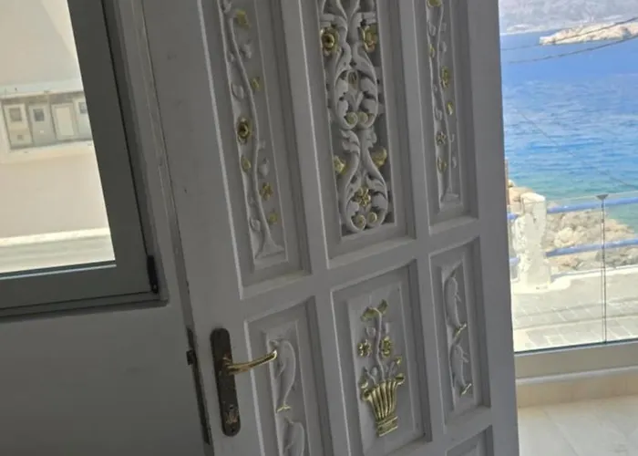 Dolphin شقة فندقية كارباثوس